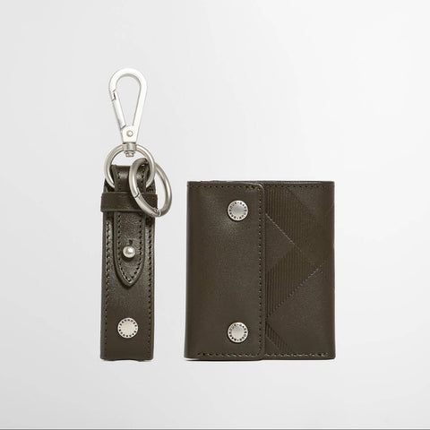 Barbour Brunton Leather Wallet & Keychain Gift Set in Dark Olive